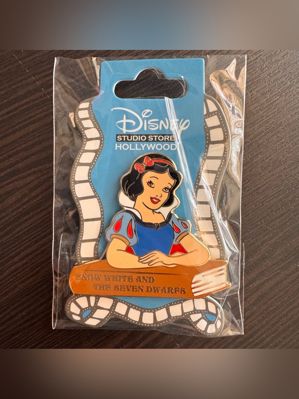 Disney D23 2026 DSSH Hollywood Studio Store Storybook Snow White OE Pin
